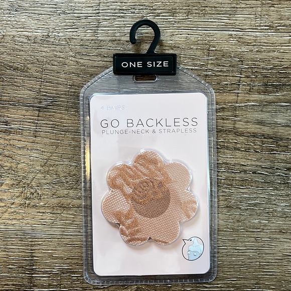 4 PAIR NUDE FLOWER PETAL PASTIES NIPPLE COVERS - Picture 1 of 4